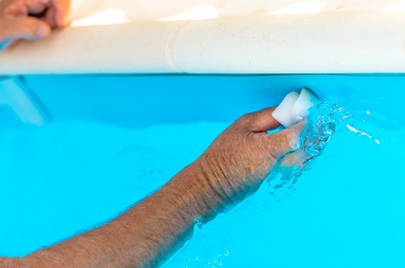 epoxy-repair-glue-in-water-ef61
